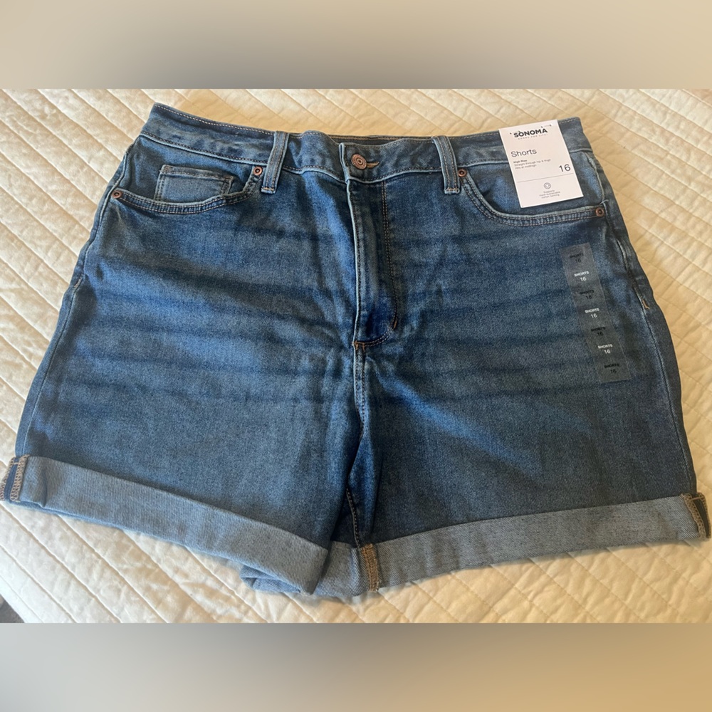 Sonoma Blue Denim Shorts Size 16. NWT